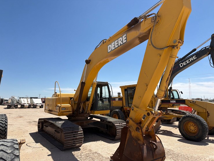 2005-deere-270c-lc-image-5