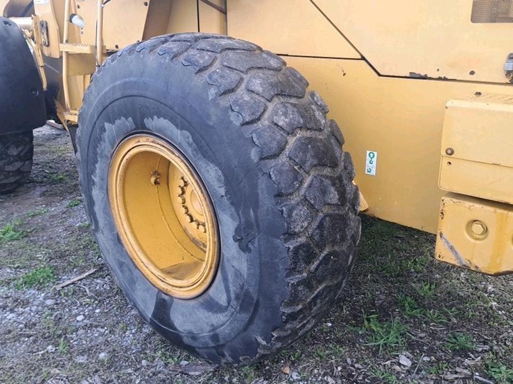 caterpillar-928g-image-35