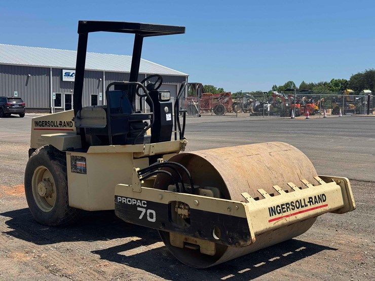 1999-ingersoll-rand-sd070d-pro-pac-66in-smooth-drum-roller-image-7