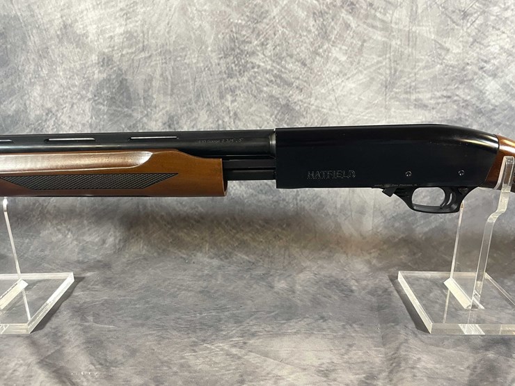 #10363-•-armsco-410-ga.-pump-action-shotgun,-sn:-410p23-000524-image-7