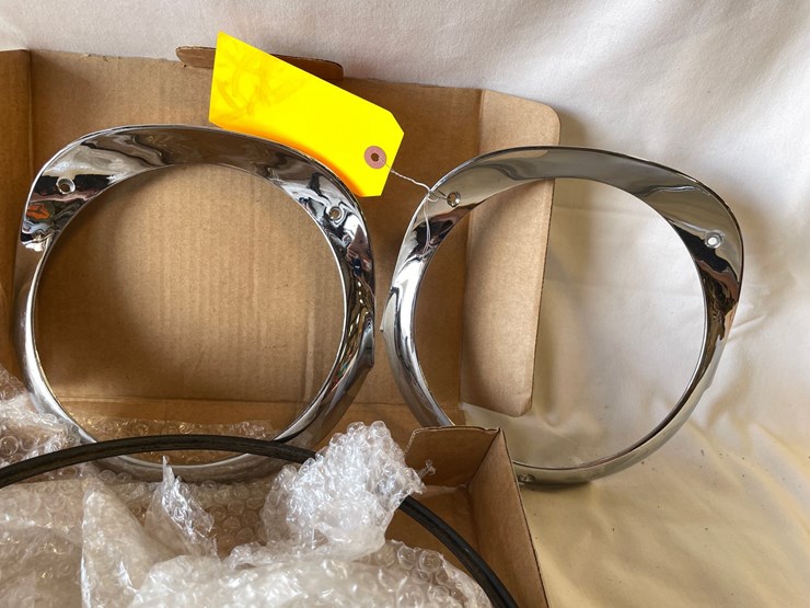 #5382-•-chevrolet-headlight-bezels-(las-cruces,-nm)-image-1