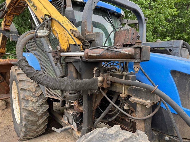 2005-new-holland-ts115a-image-5