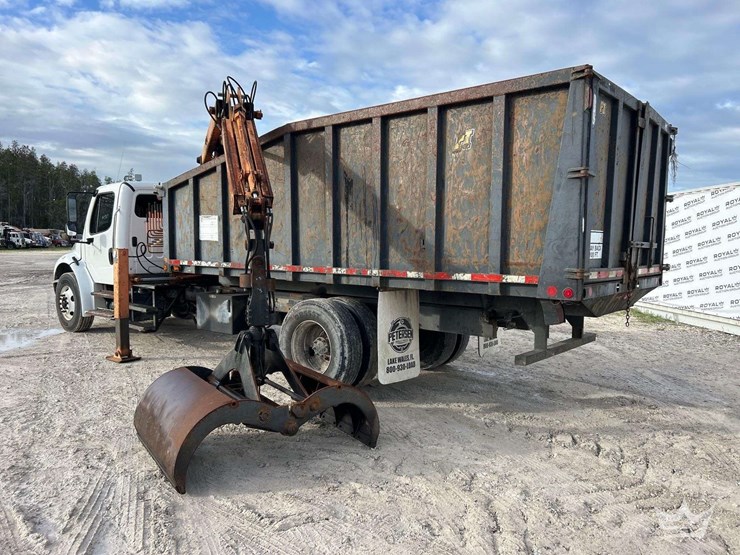 2015-freightliner-m2-106-image-4