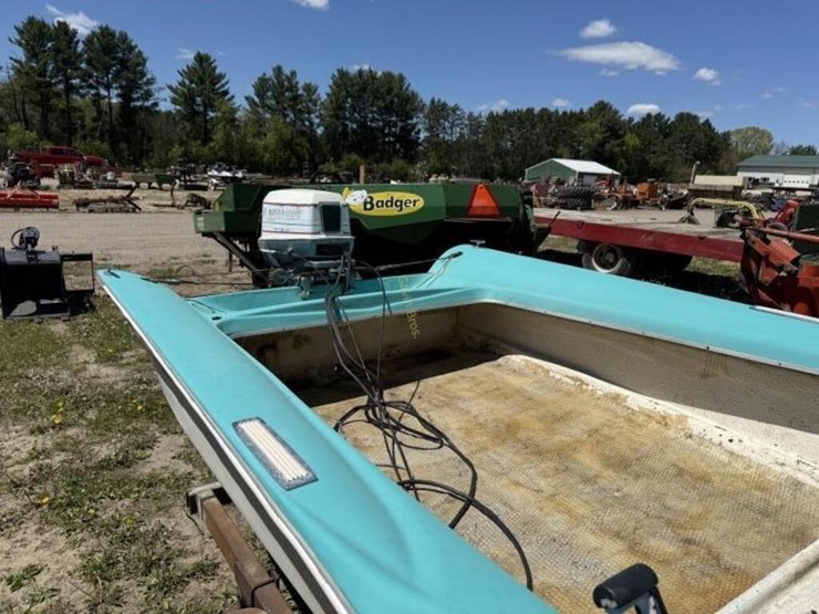 1960-renken-16'-fiberglass-boat-image-5