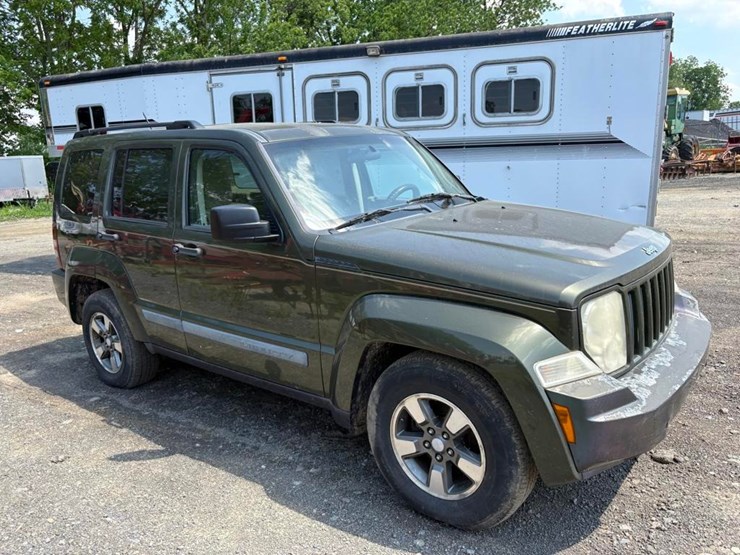 2008-jeep-liberty-image-5