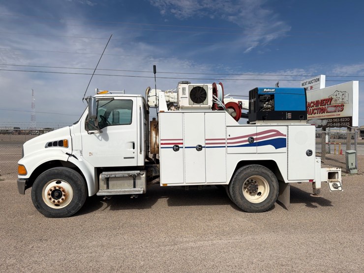 2009-sterling-acterra-image-1