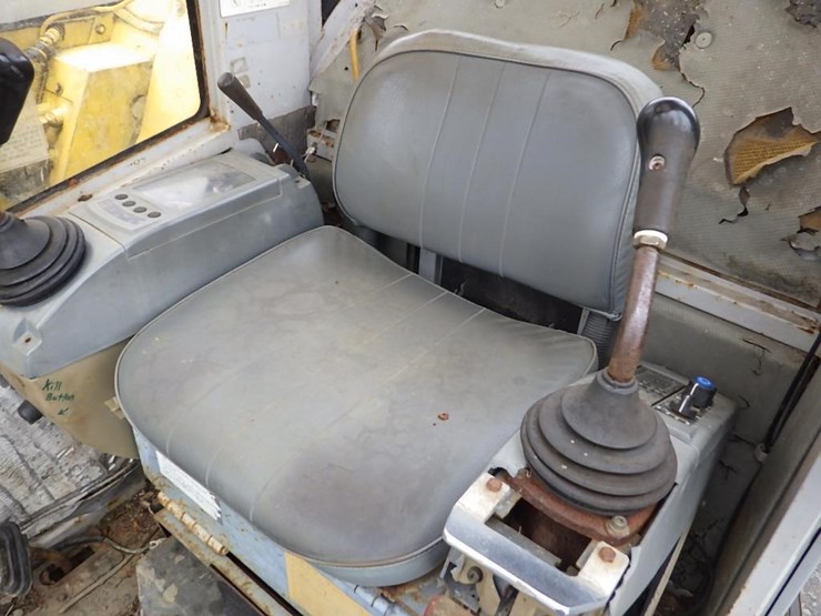1998-kobelco-sk75-ur-hydraulic-excavator-image-40
