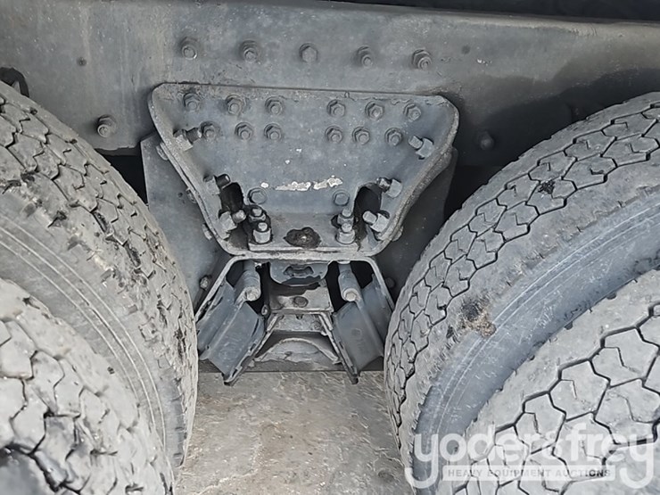 2005-kenworth-t800-image-10