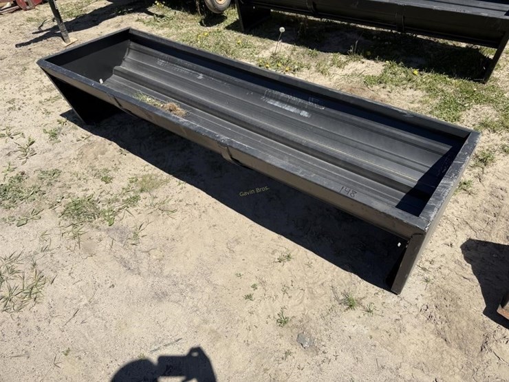 90"-metal-feed-bunk-image-1