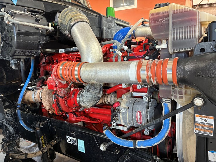 2020-kenworth-t880-image-14