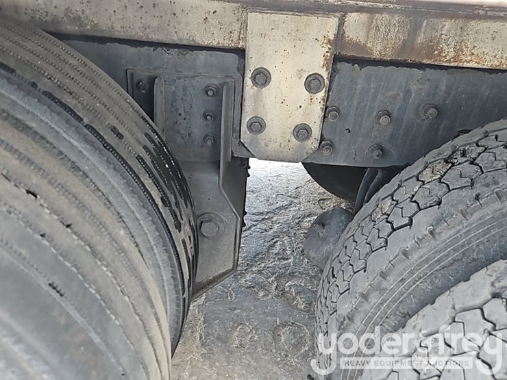 2005-kenworth-t800-image-9