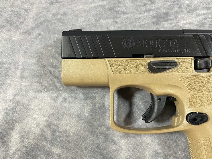 #10319-•-beretta-apx-a1-9mm-luger-pistol,-sn:-axc182204-image-6