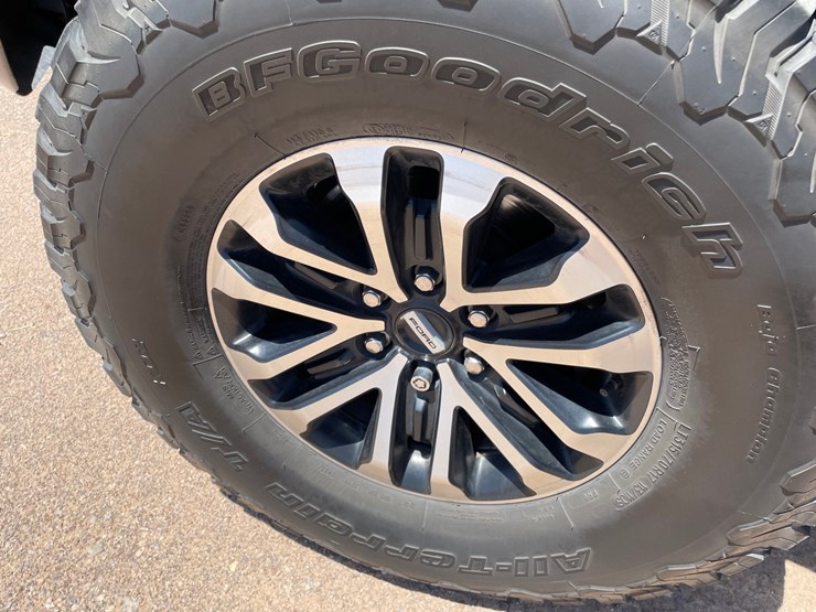 2019-ford-f150-image-18