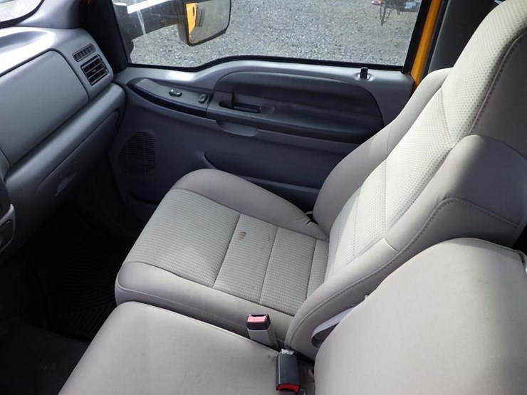 2009-ford-f650-image-43