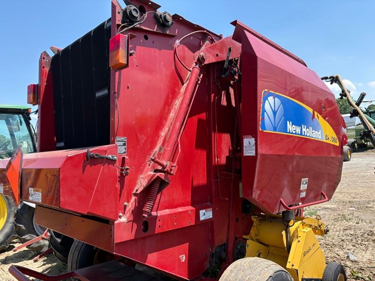 new-holland-br7060-image-8