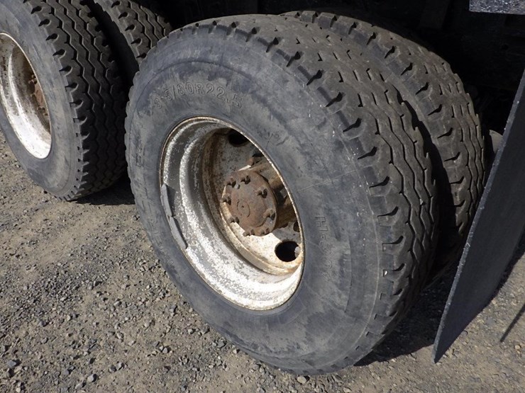 2014-caterpillar-ct660-image-33