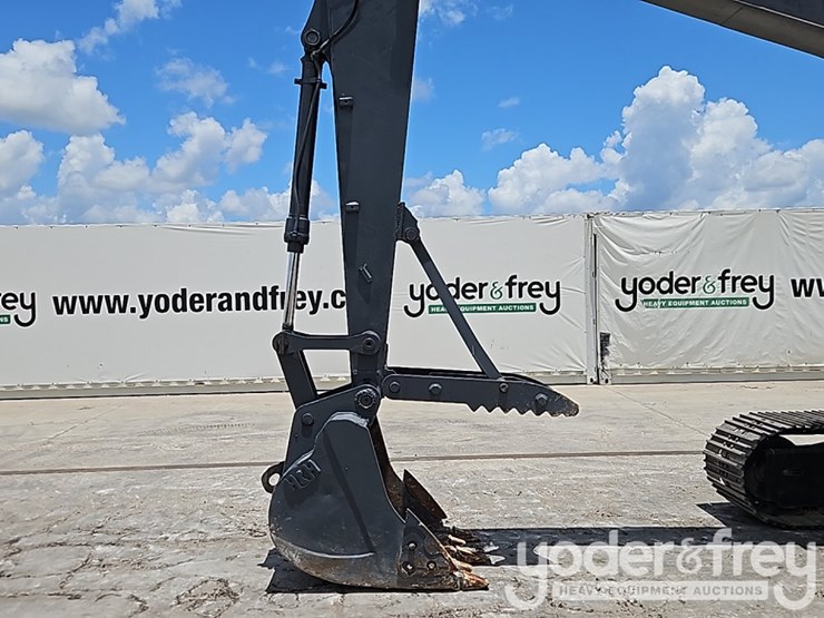 deere-130g-image-17