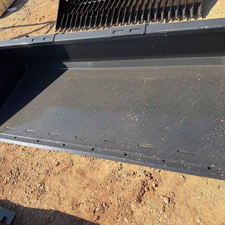 UNUSED WOLVERINE 86 SKID STEER DUTY BUCKET