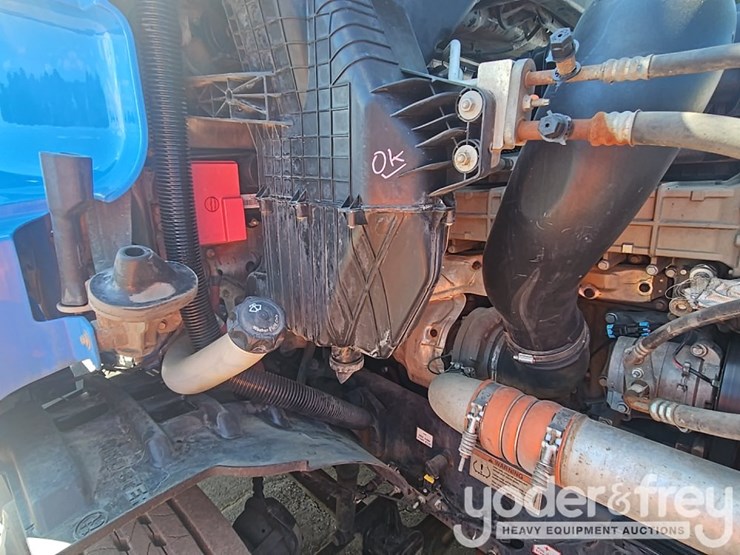 2019-freightliner-cascadia-116-image-27