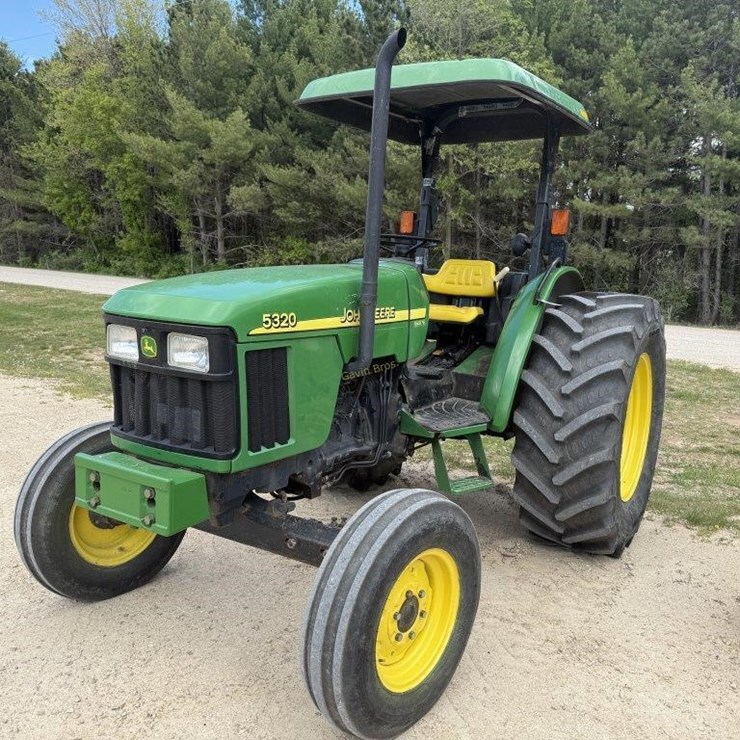 JOHN DEERE 5320