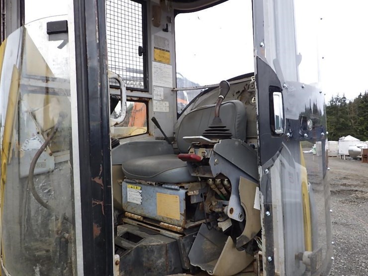 1998-kobelco-sk75-ur-hydraulic-excavator-image-36