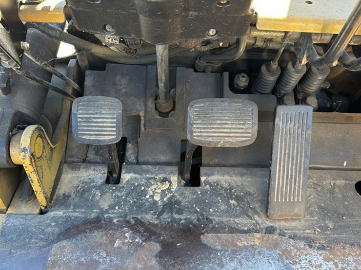 caterpillar-dp40-image-19