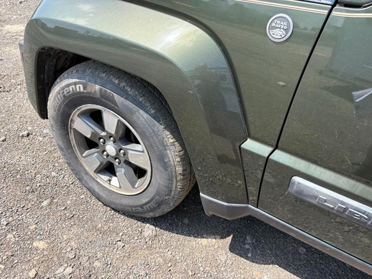 2008-jeep-liberty-image-10
