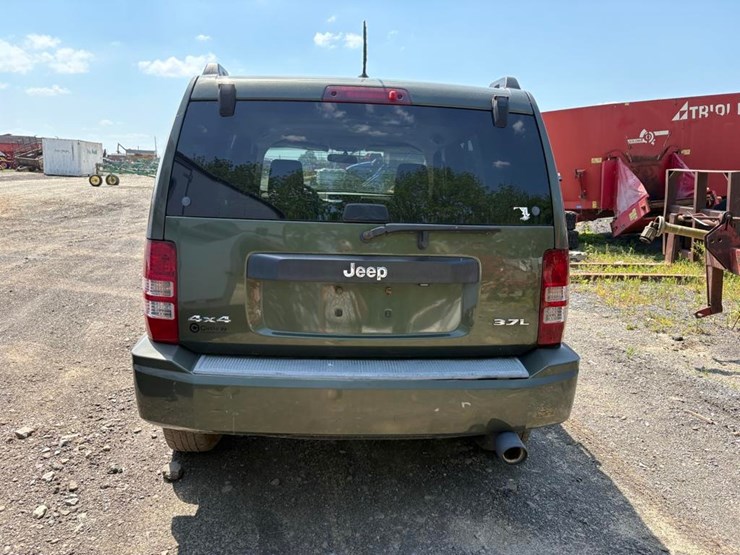 2008-jeep-liberty-image-11