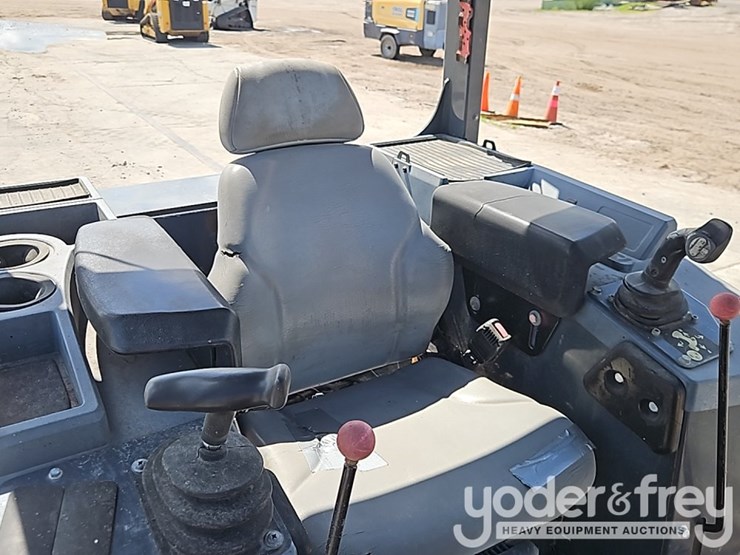 deere-450k-image-29