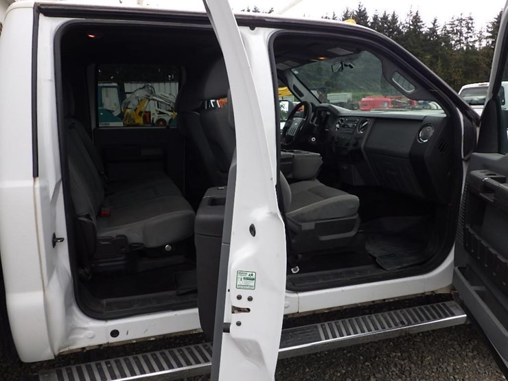 2011-ford-f550-image-22