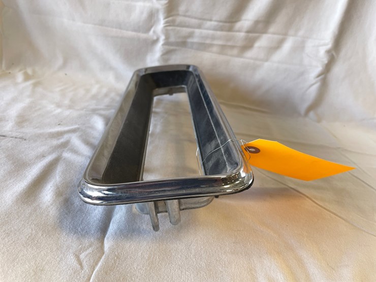 #5392-•-camaro-tail-light-bezel-(las-cruces,-nm)-image-6