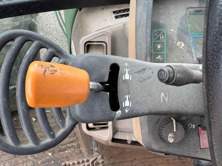 2000-john-deere-7410-image-26