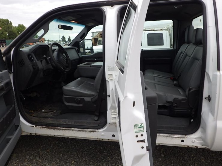 2011-ford-f350-image-25