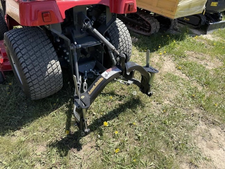 2019-massey-ferguson-gc1723e-image-8
