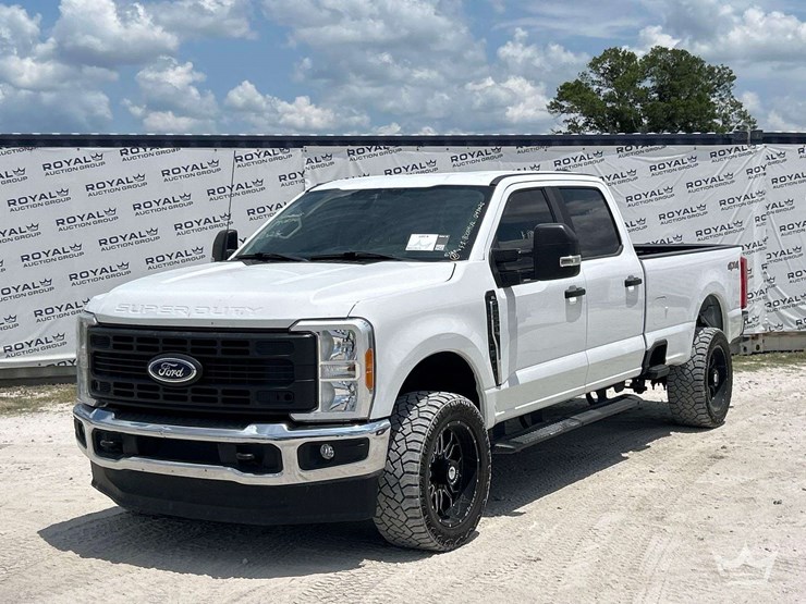 2023-ford-f250-image-1