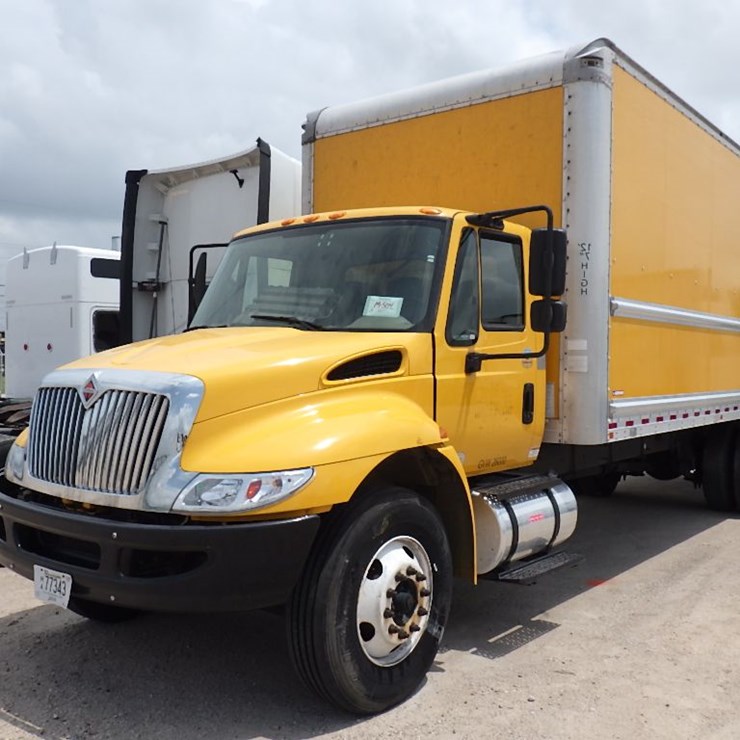 2018 INTERNATIONAL DURASTAR 4300