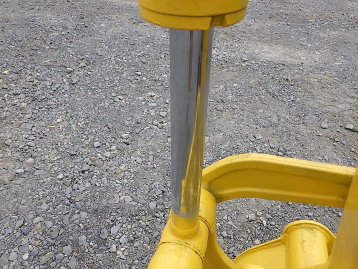 komatsu-pc28uu-image-16