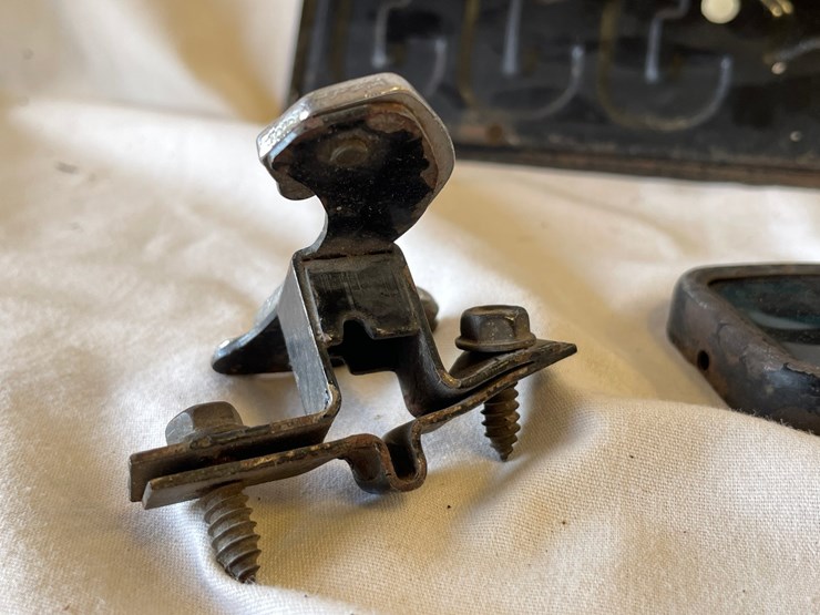 #5396-•-lot-of-vintage-auto-parts-(las-cruces,-nm)-image-20