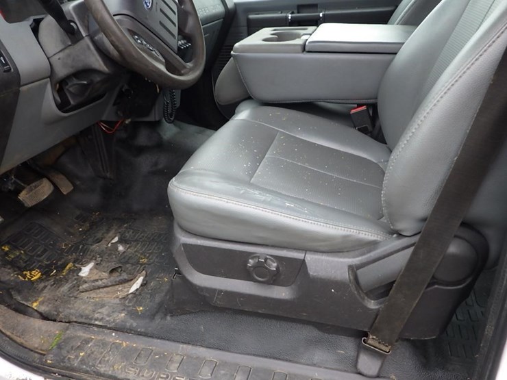 2011-ford-f350-image-28