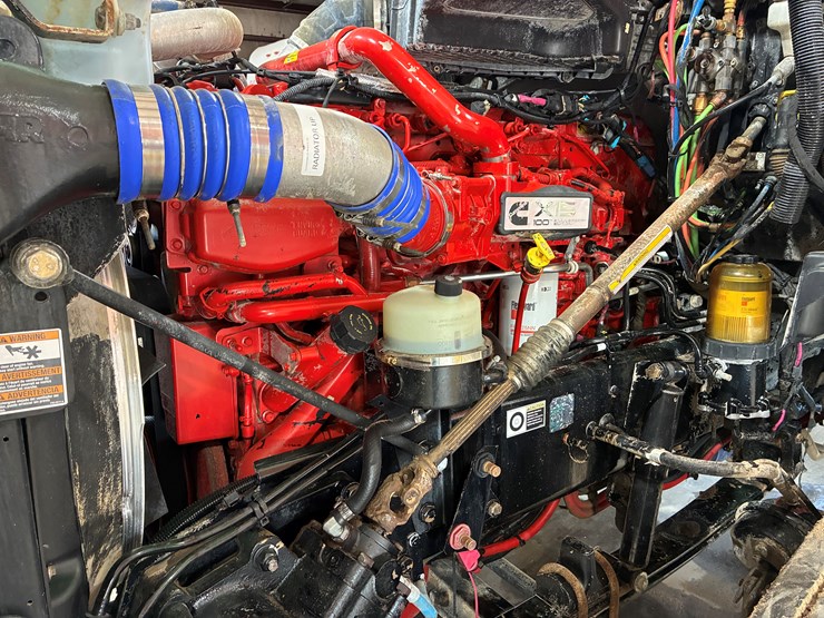 2020-kenworth-t880-image-13