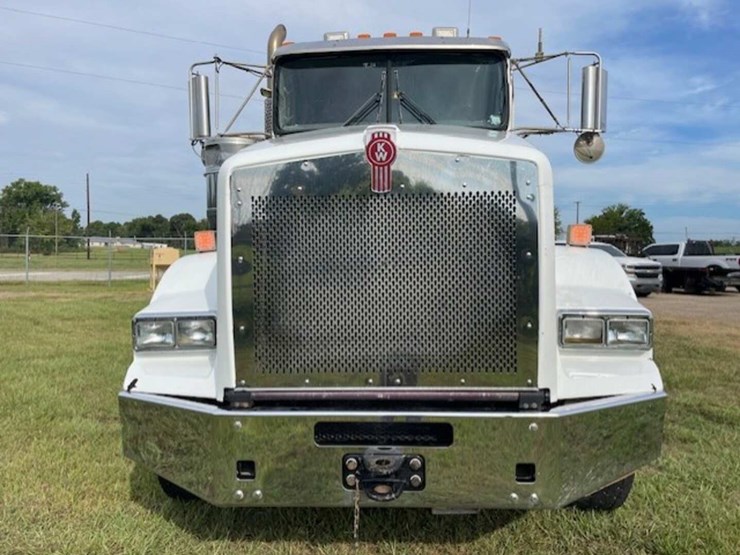 2019-kenworth-t800-image-2