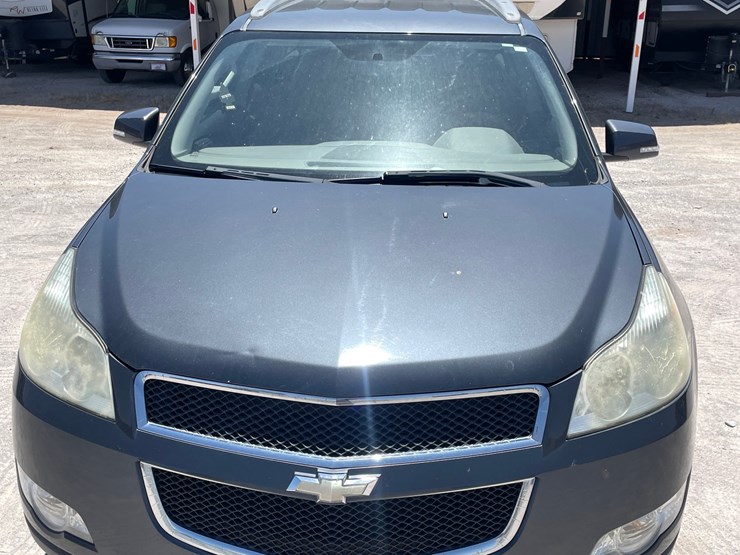 2011-chevrolet-traverse-image-22