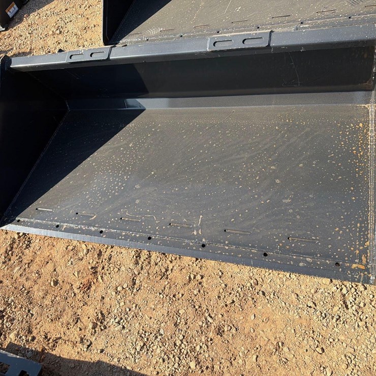 UNUSED WOLVERINE 74 SKID STEER DUTY BUCKET