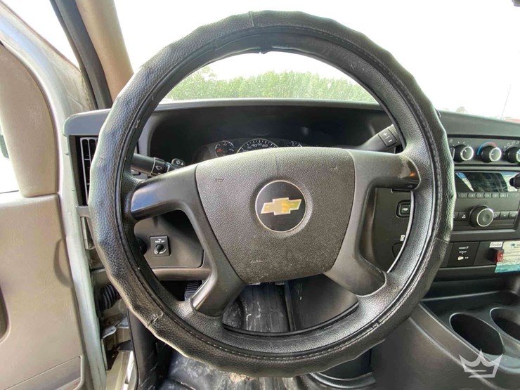 2011-chevrolet-express-2500-image-16