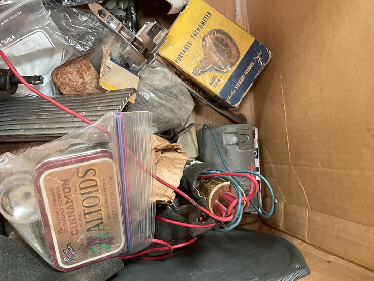 #5400-•-huge-lot-of-classic-car-parts-(las-cruces,-nm)-image-26