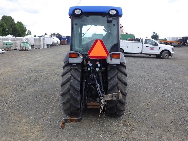 new-holland-t3040v-tractor-image-6