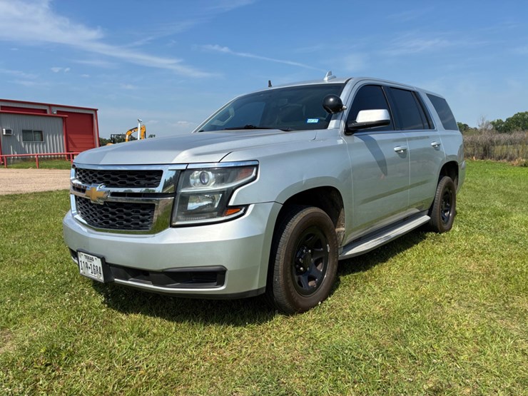 2015-chevrolet-tahoe-image-5