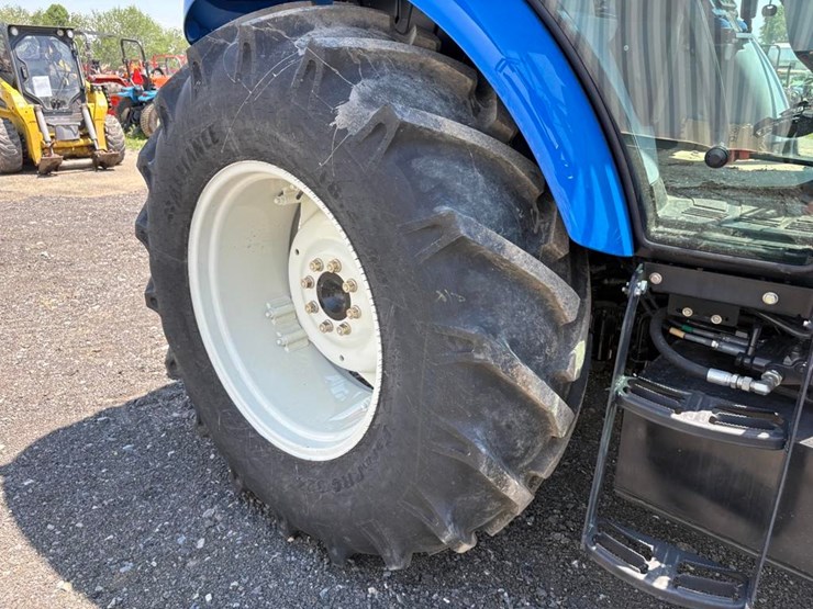 new-holland-workmaster-120-image-16