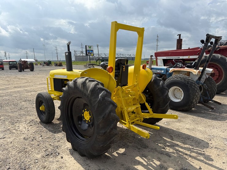 john-deere-301-image-6