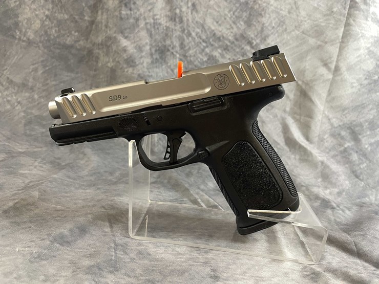 #10304-•-smith-&-wesson-sd9-2.0-9mm-luger-semi-auto-pistol,-sn:-ehj0726-image-2